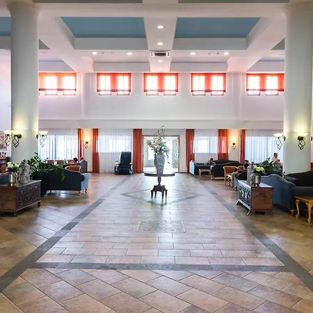 리조트 케팔로스 비치 투어리스트 빌리지 파포스