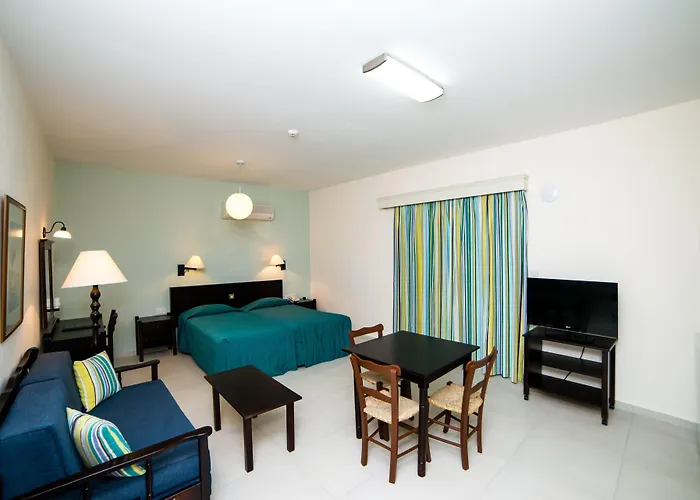 Kefalos Tourist Village 4* Πάφος