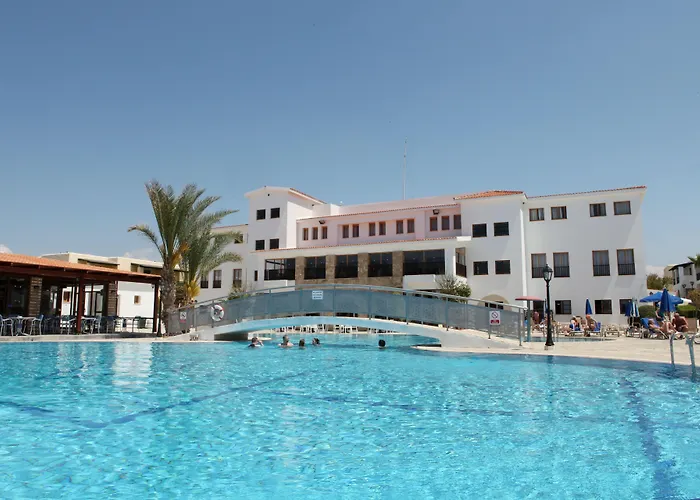 Kefalos Tourist Village 4*